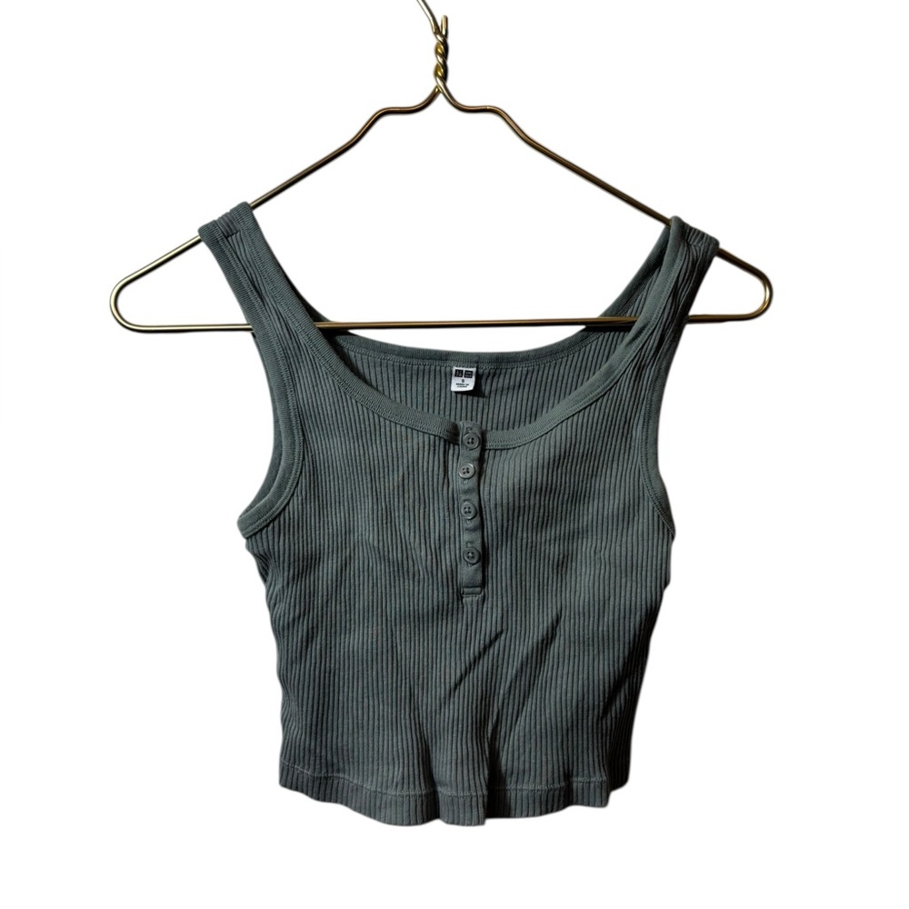 Uniqlo | tank top cropped small